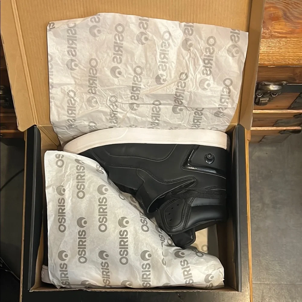 OSIRIS LIMITED EDITION LEATHER RIZE ULTRA HIGH TOPS SIZE 10